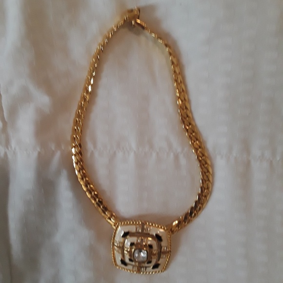 High Quality Necklace - Picture 3 of 4